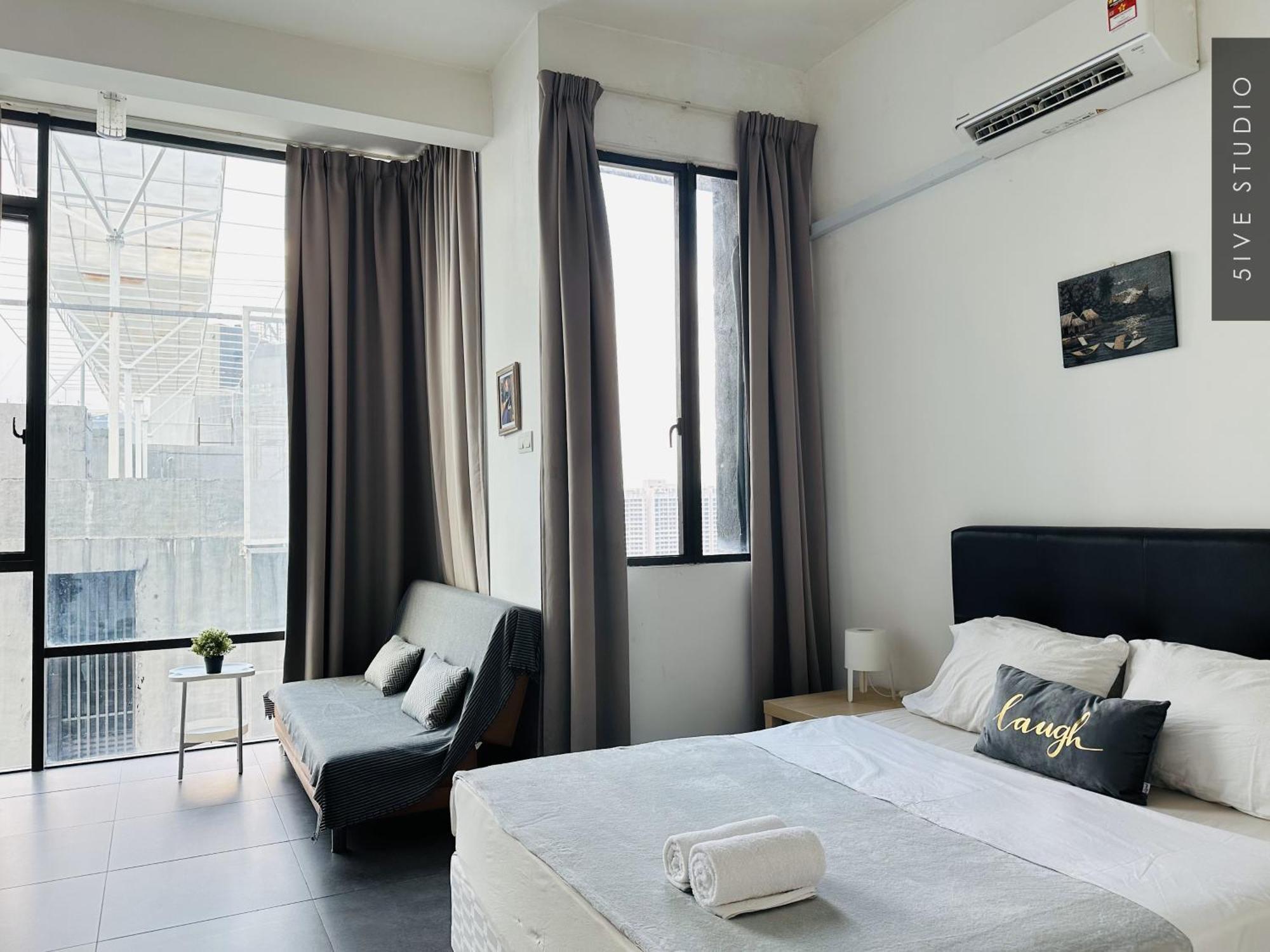 Five Studio - Empire Damansara Petaling Jaya Exteriér fotografie